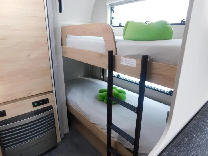 Fahrzeugbild Dethleffs Camper 540 QMK Dusch-&Sicherheitspaket, 2T-Achse #13