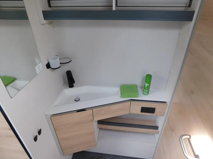 Fahrzeugbild Dethleffs Camper 540 QMK Dusch-&Sicherheitspaket, 2T-Achse #15