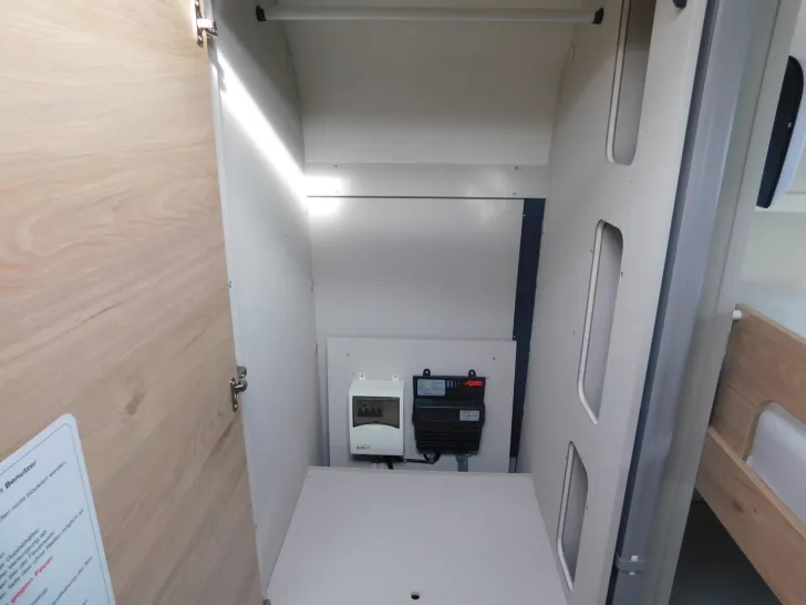 Fahrzeugbild Dethleffs Camper 540 QMK Dusch-&Sicherheitspaket, 2T-Achse #19