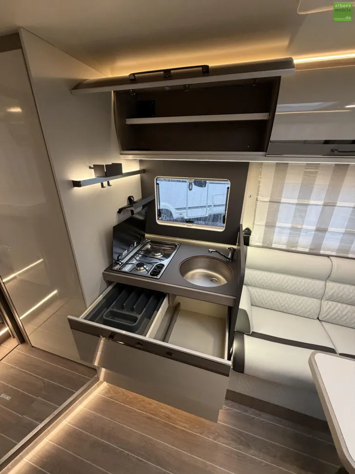 Fahrzeugbild Roller Team Zefiro Power Edition 287 P 400W Solar 2xLithium #14