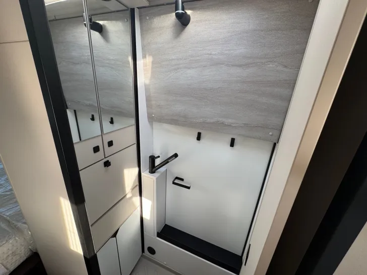 Fahrzeugbild Bürstner Habiton HM 6.0 Automatik*170PS #11