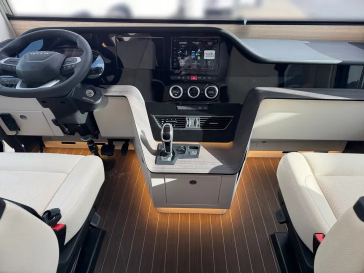 Fahrzeugbild Concorde Carver 790 LI GSRII*Hubstütze*Solar #9