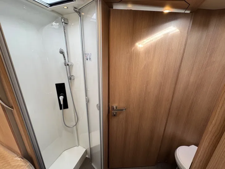 Fahrzeugbild Carthago C2-tourer I 145 RB-LE comfort 4.2t MB*Automatik*170PS #13