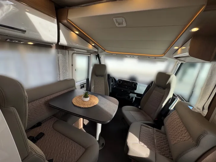 Fahrzeugbild Carthago C2-tourer I 145 RB-LE comfort 4.2t MB*Automatik*170PS #9