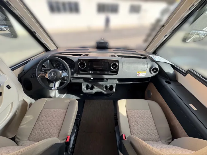 Fahrzeugbild Carthago C2-tourer I 145 RB-LE comfort 4.2t MB*Automatik*170PS #8