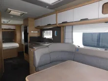 Fahrzeugbild Knaus Südwind 60 YEARS 650 UX 60-Years, Mover, Markise #7