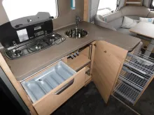 Fahrzeugbild Knaus Südwind 60 YEARS 650 UX 60-Years, Mover, Markise #11