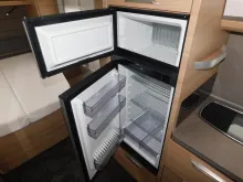 Fahrzeugbild Knaus Südwind 60 YEARS 650 UX 60-Years, Mover, Markise #12