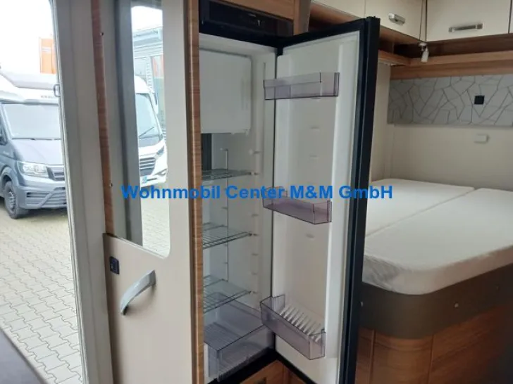 Fahrzeugbild Weinsberg CaraSuite 650 MF 5 Sitzplätze Kamera Markise #12