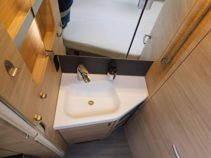 Fahrzeugbild Knaus Südwind 500 UF Mover, Klima, Fußbodenheizung #11