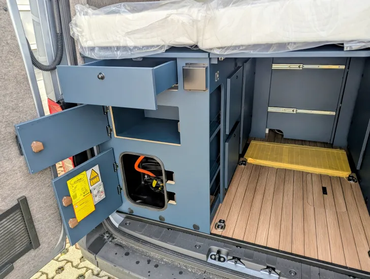 Fahrzeugbild Hymer Eriba Car 600 LEDER,AUTOMATIK, 163 PS, NAVI #5