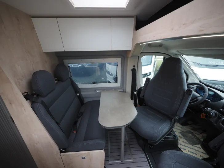 Fahrzeugbild Clever Runner, Schwenkbad, Tageszulassung ! #7