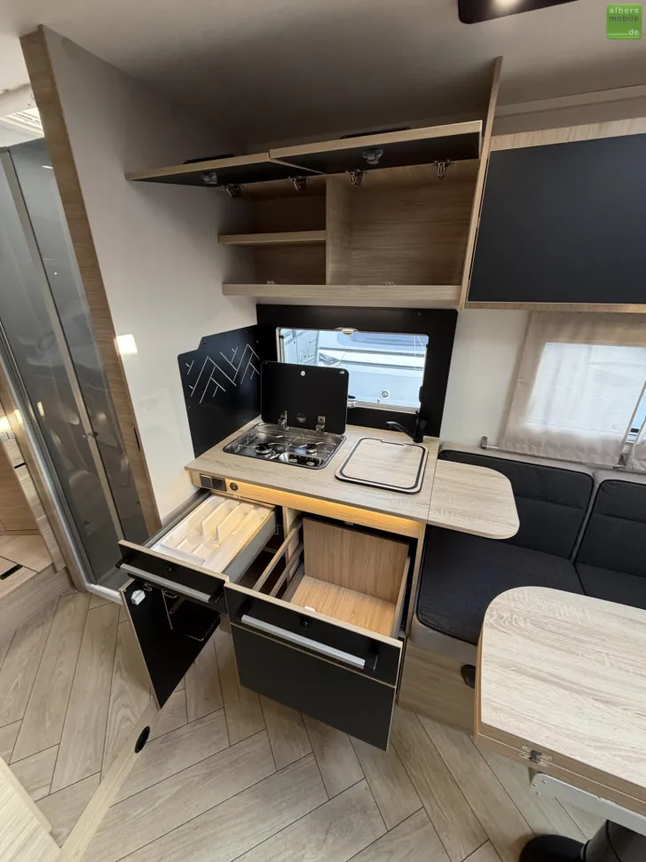 Fahrzeugbild Challenger Teilintegriert Graphite Edition 317 Drive 2026 #13