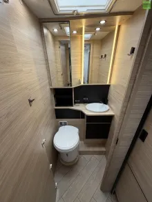 Fahrzeugbild Challenger Teilintegriert Graphite Edition 317 Drive 2026 #25