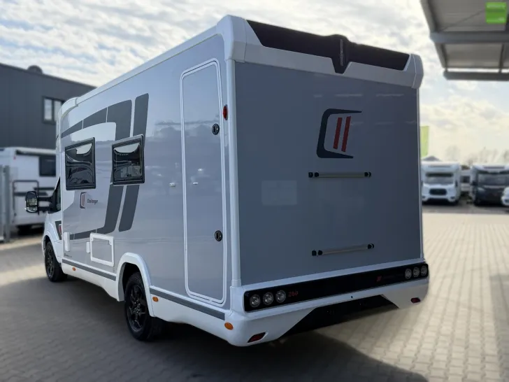 Fahrzeugbild Challenger Teilintegriert Graphite Edition 260 Drive 4100kg #5