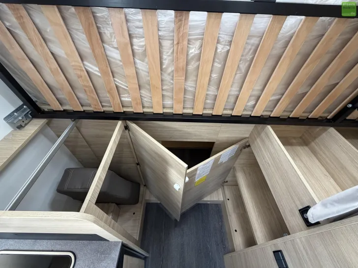 Fahrzeugbild Challenger Alkoven Break Edition C194 Automatik 5,99m 165PS #22