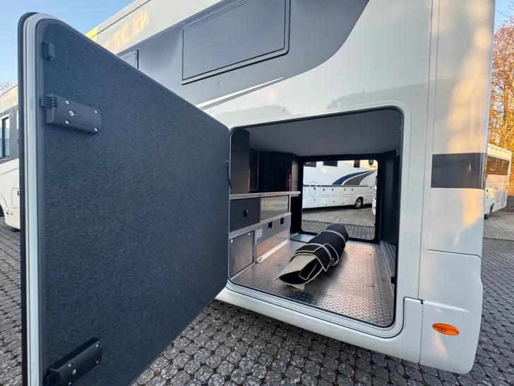 Fahrzeugbild Concorde Charisma 900 M *1. Hand*Hubstützen*Zeder*CL #21