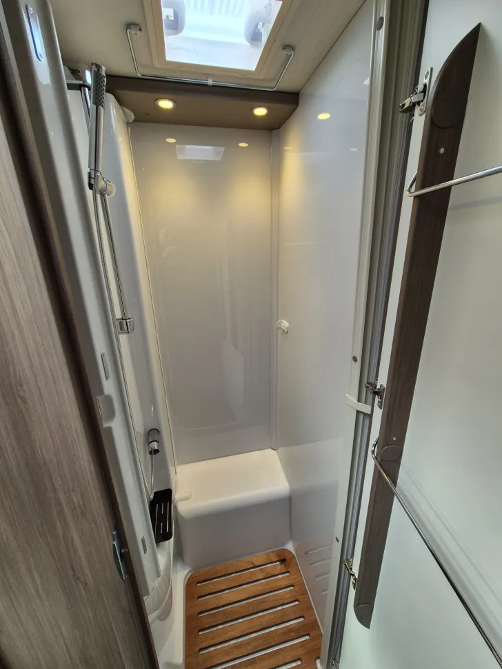 Fahrzeugbild Carado T448 pro+ *Hubbett*Bettenumbau*Holzrost* #24