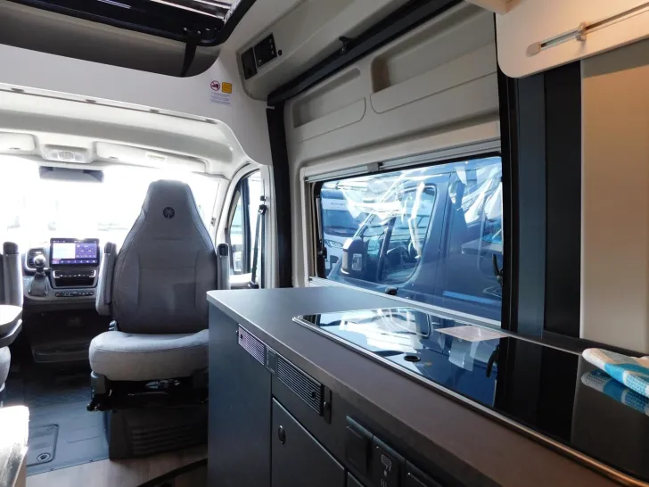 Fahrzeugbild Sunlight Adventure Cliff 540 ACC+Automatik+Navi+Combi4D #12