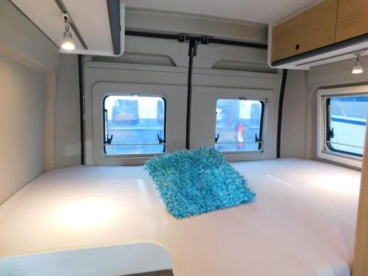 Fahrzeugbild Sunlight Adventure Cliff 540 ACC+Automatik+Navi+Combi4D #18