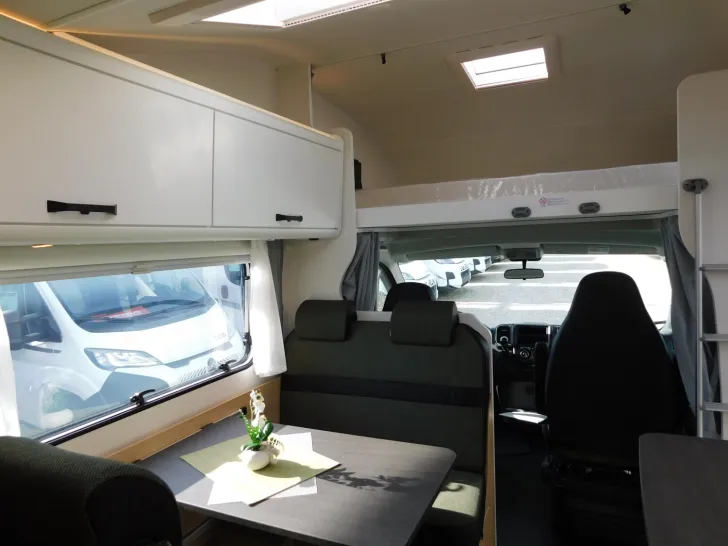 Fahrzeugbild Sunlight A 68 8G-Automatik + 6 Sitzplätze ! #13