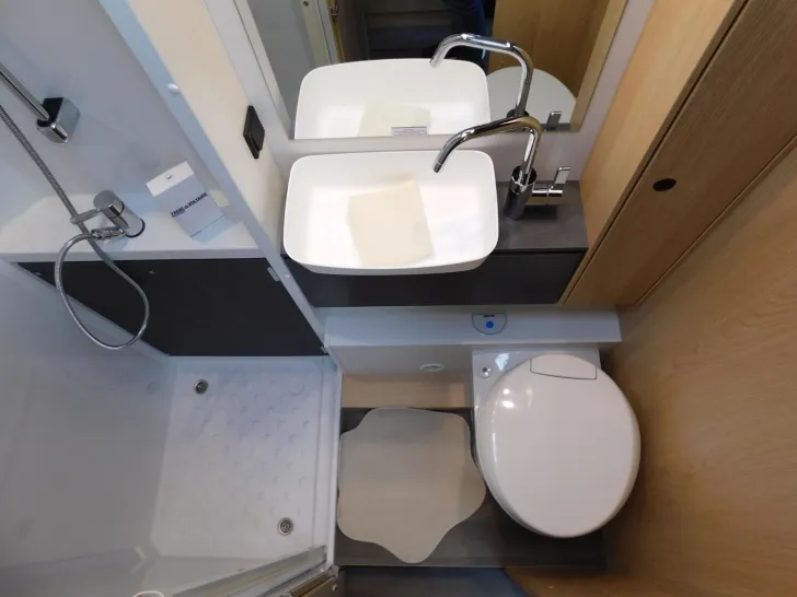 Fahrzeugbild Sunlight A 68 8G-Automatik + 6 Sitzplätze ! #19