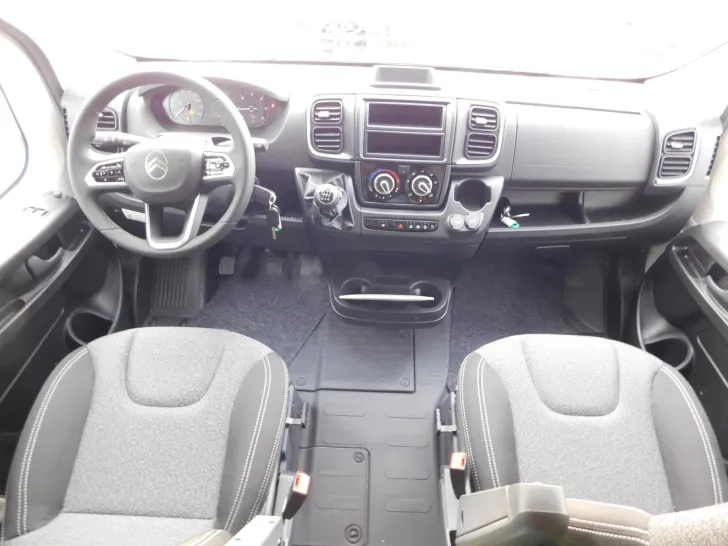 Fahrzeugbild Sunlight Sub TS 67 Markise, Radträger, Hubbett #6