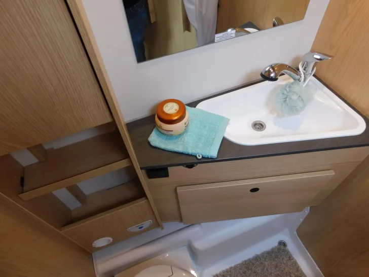 Fahrzeugbild Sunlight Sub TS 67 Markise, Radträger, Hubbett #18