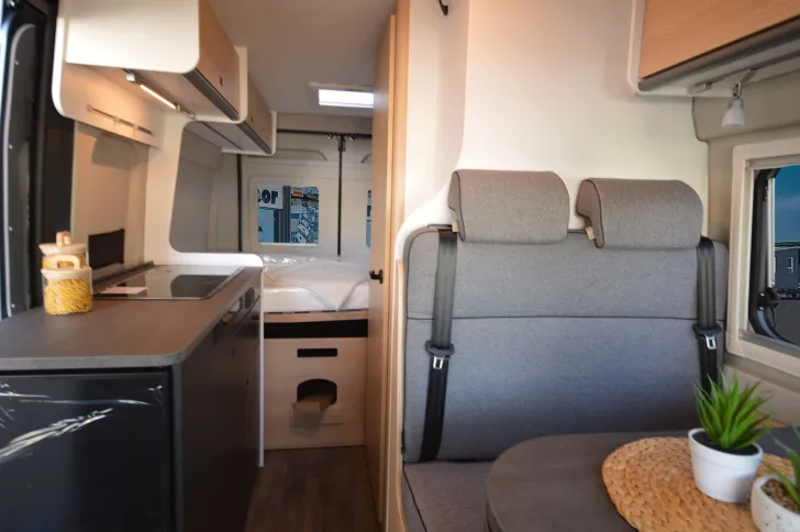 Fahrzeugbild Sunlight Camper Van Cliff 600 Entry #6