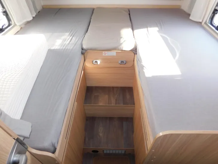 Fahrzeugbild Sunlight T XV 68 Hubbett,Solar,Wechselrichter #14