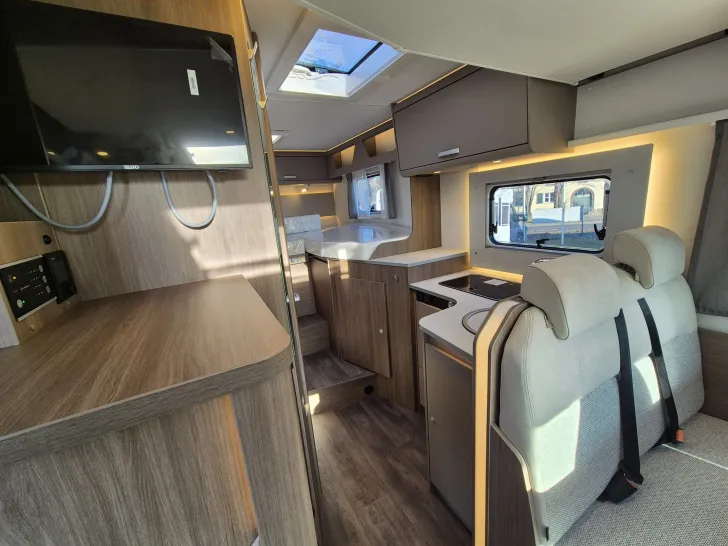 Fahrzeugbild Carado T338 pro+ *Safety-Paket*Hubbett*Automatik* #10