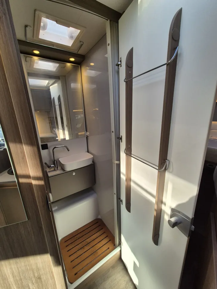 Fahrzeugbild Carado T338 pro+ *Safety-Paket*Hubbett*Automatik* #27