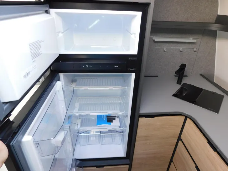 Fahrzeugbild Dethleffs Beduin Scandinavia 690 BQT Winterpaket + TV-Lift #16