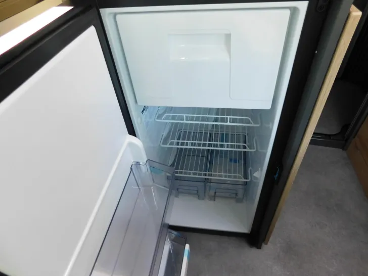 Fahrzeugbild Dethleffs Globetrail 540 DR Fiat 95-Jahre-Paket+Schlafdach #13