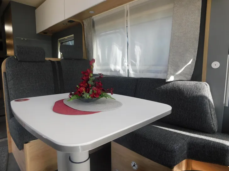 Fahrzeugbild Dethleffs XL I 7812-2 Technik-Paket, LTE-Router+32 Zoll TV #9