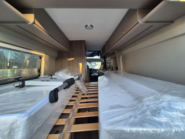 Fahrzeugbild Carado CV640 PRO+ Aufstelldach*Schwenkbad* #32