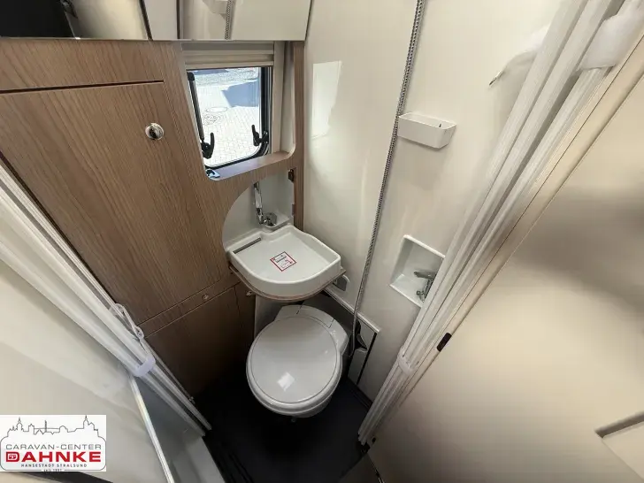 Fahrzeugbild Malibu genius 641 LE Dieselheizung, Auszug Garage #12