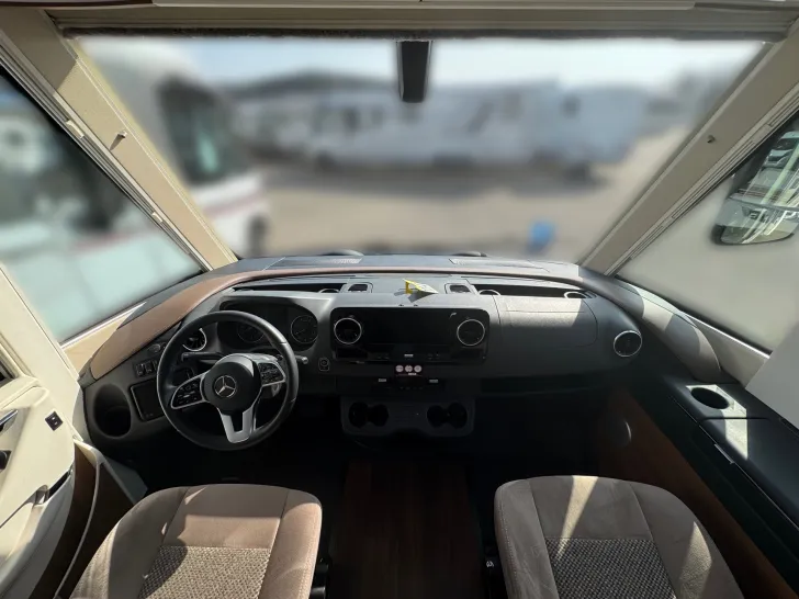 Fahrzeugbild Carthago chic e-line I 61 XL LE *MB 170 PS*Automatik*5,5 to. #5