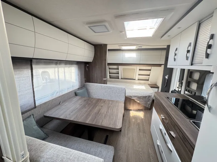 Fahrzeugbild Hobby Excellent Edition 545 KMF Auflastung 2.000kg #11