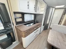 Fahrzeugbild Hobby Excellent Edition 545 KMF Auflastung 2.000kg #7