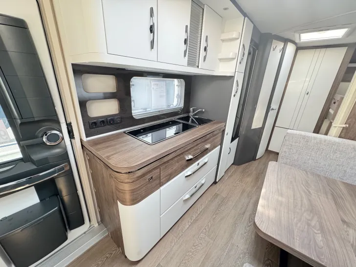 Fahrzeugbild Hobby Excellent Edition 545 KMF Auflastung 2.000kg #7