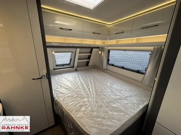 Fahrzeugbild Hobby Excellent 560 CFe Fussbodenerwärmung + Autark #10