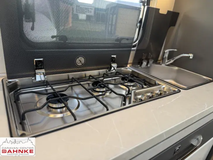 Fahrzeugbild Hobby Excellent 560 CFe Fussbodenerwärmung + Autark #14