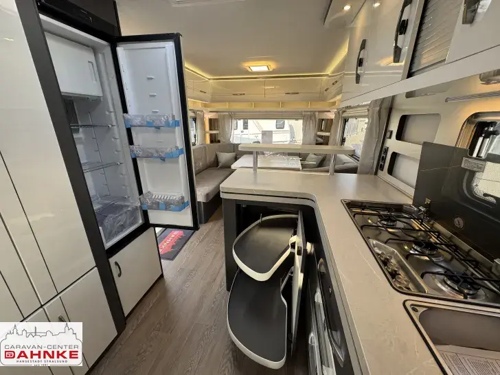 Fahrzeugbild Hobby Excellent 560 CFe Fussbodenerwärmung + Autark #15