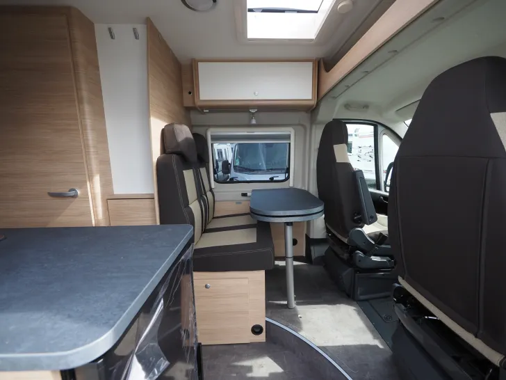 Fahrzeugbild Roadcar R 600, Klimaauto., Toifenster, uvm. #5