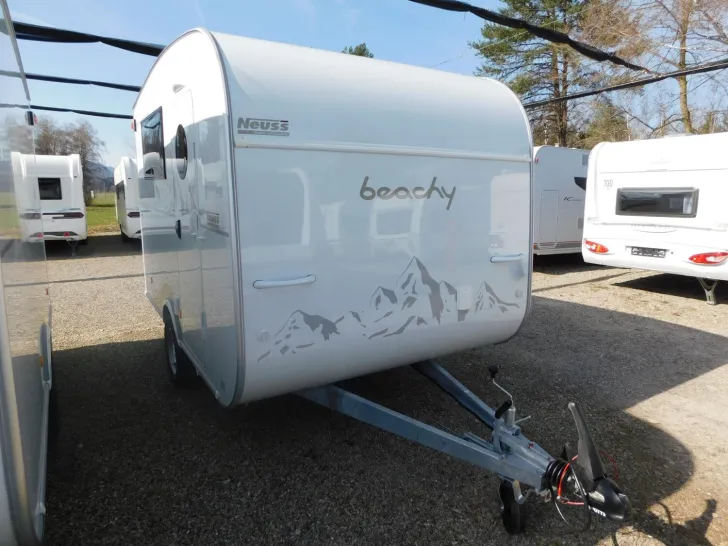 Fahrzeugbild Hobby Beachy 360 #1