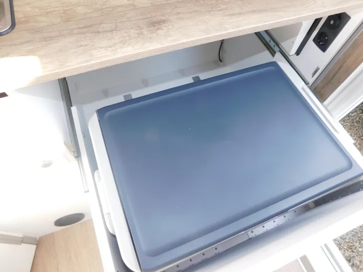 Fahrzeugbild Hobby Beachy 360 #9