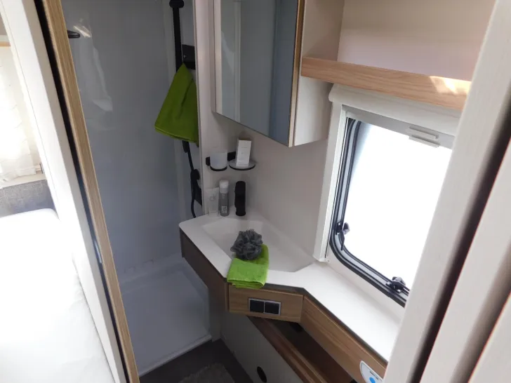 Fahrzeugbild Dethleffs Nomad 560 FMK Toilette alternativ+Combi6E+ATC #14