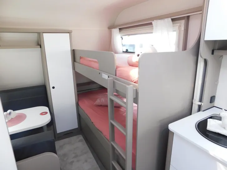 Fahrzeugbild Dethleffs c-go Active 525 KR up 7 Schlafplätze möglich !! #7