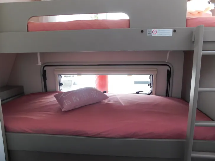 Fahrzeugbild Dethleffs c-go Active 525 KR up 7 Schlafplätze möglich !! #9